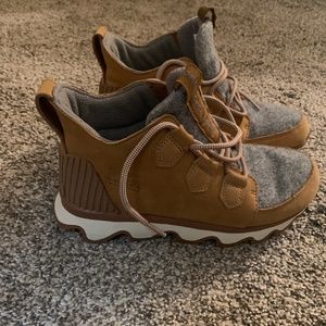 Sorel brown snow boots